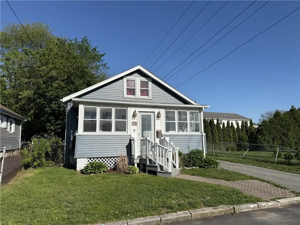 74 Outlook Avenue East Providence RI 02914
