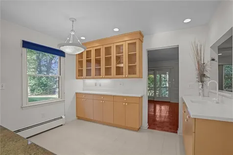 3 Hanley Farm Road Warren RI 02885