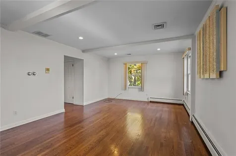 3 Hanley Farm Road Warren RI 02885