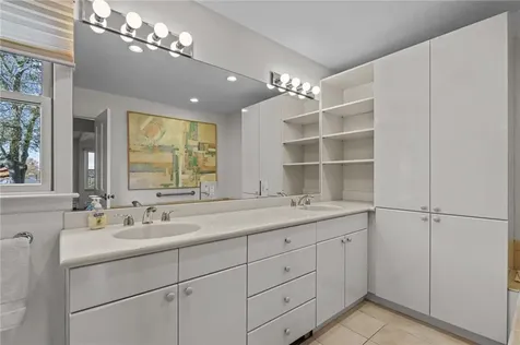 3 Hanley Farm Road Warren RI 02885