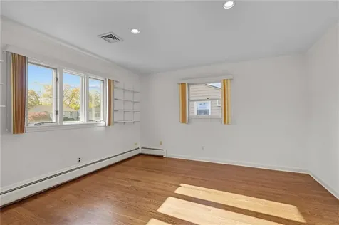 3 Hanley Farm Road Warren RI 02885