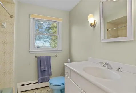 3 Hanley Farm Road Warren RI 02885