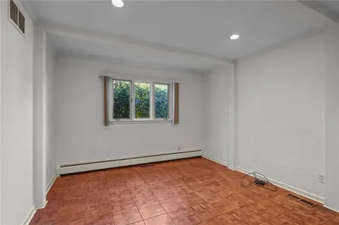 3 Hanley Farm Road Warren RI 02885