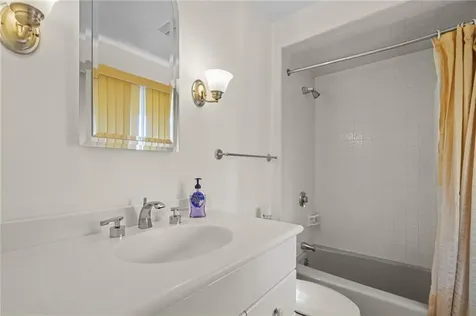 3 Hanley Farm Road Warren RI 02885