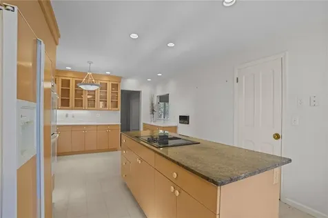 3 Hanley Farm Road Warren RI 02885