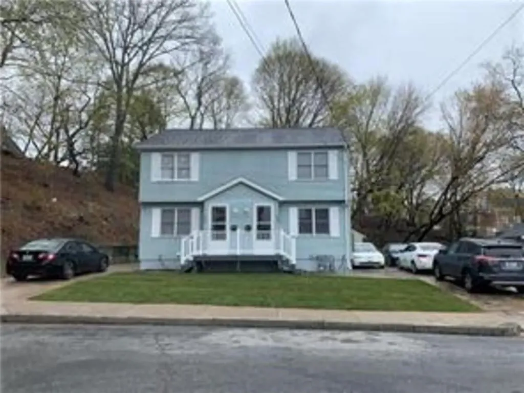 156 Hazel Street Woonsocket RI 02895