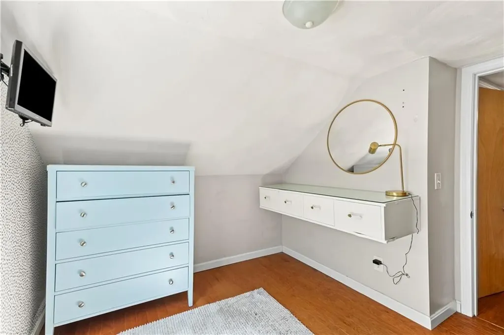 328 Maple Street Warwick RI 02888