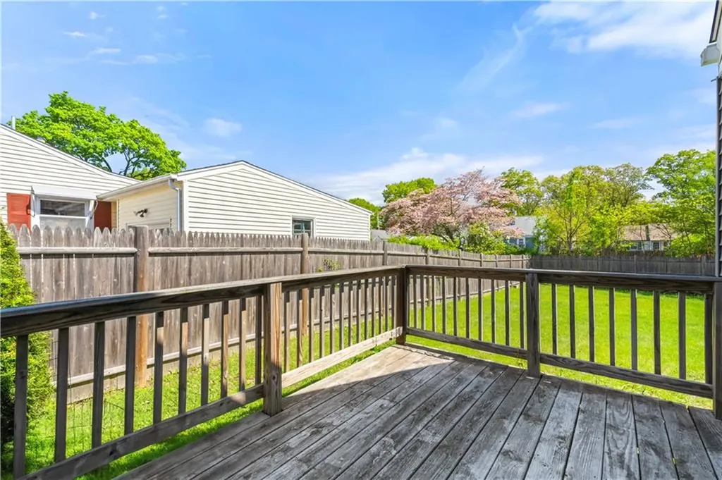 328 Maple Street Warwick RI 02888