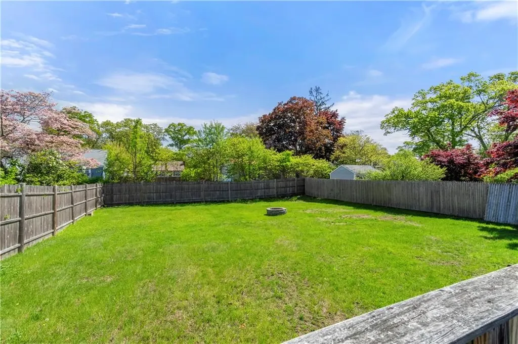 328 Maple Street Warwick RI 02888