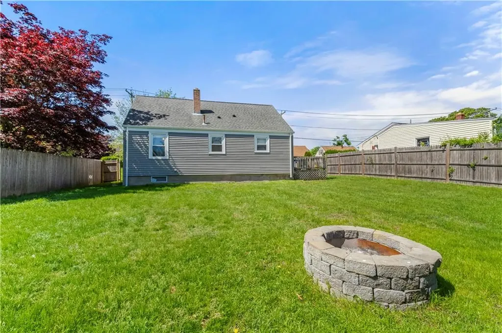 328 Maple Street Warwick RI 02888