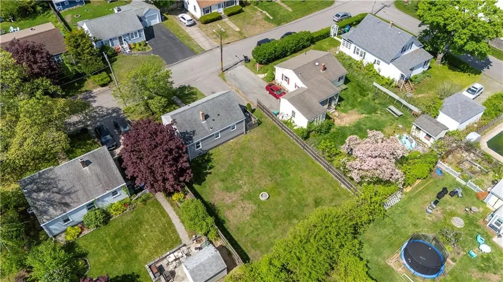 328 Maple Street Warwick RI 02888