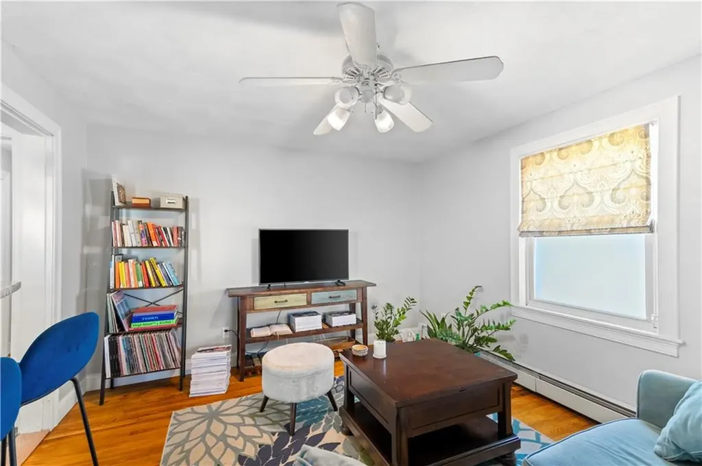 328 Maple Street Warwick RI 02888