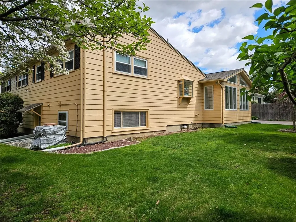 66 East Bel Air Road Cranston RI 02920