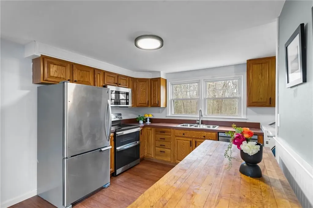 4 Sherbrooke Road Barrington RI 02806