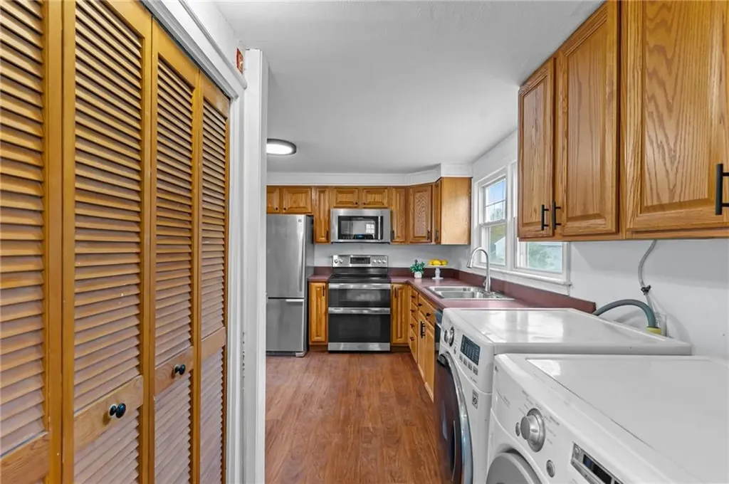 4 Sherbrooke Road Barrington RI 02806