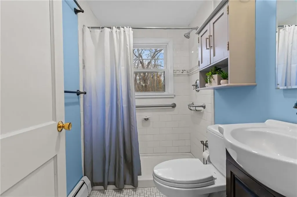 4 Sherbrooke Road Barrington RI 02806