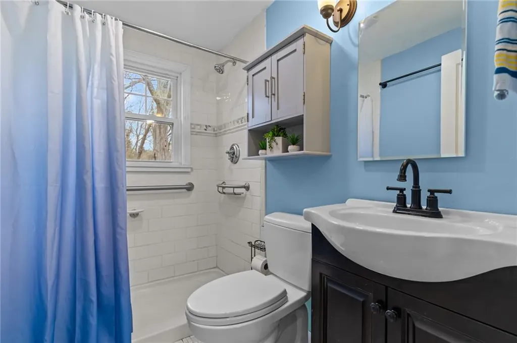 4 Sherbrooke Road Barrington RI 02806