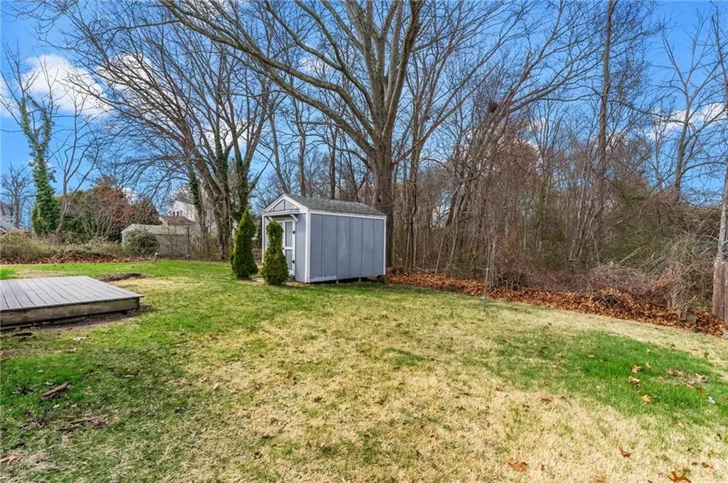 4 Sherbrooke Road Barrington RI 02806