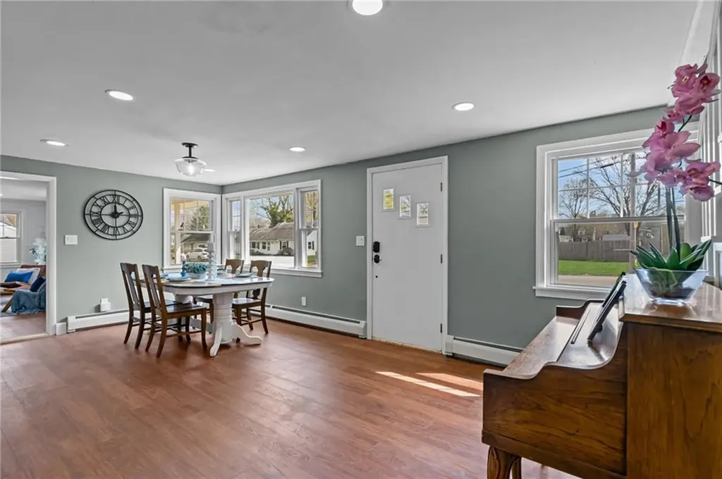 4 Sherbrooke Road Barrington RI 02806