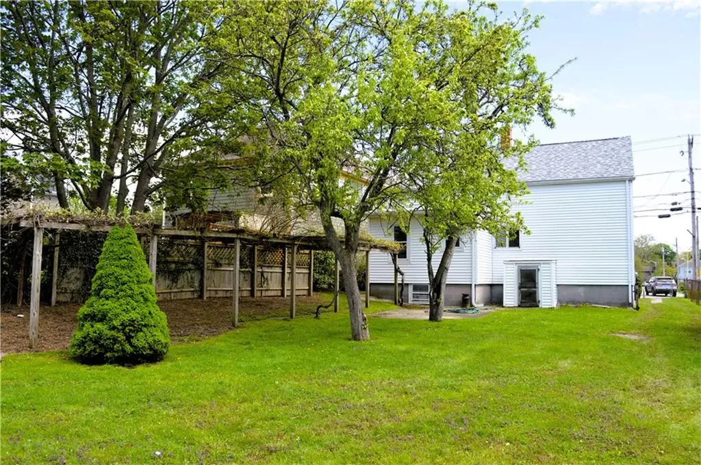 153 Mount Hope Avenue Bristol RI 02809
