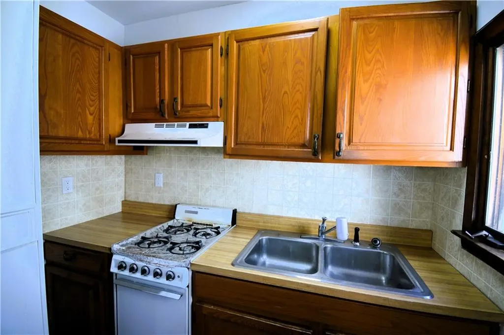 153 Mount Hope Avenue Bristol RI 02809