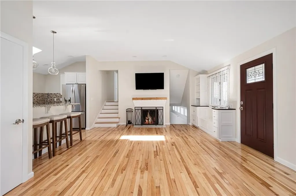 10 Virginia Road Barrington RI 02806