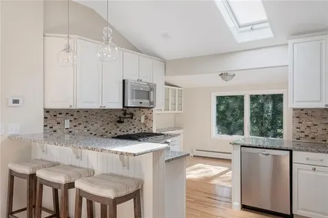 10 Virginia Road Barrington RI 02806