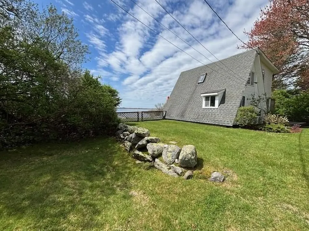 107 Wild Goose Road South Kingstown RI 02879