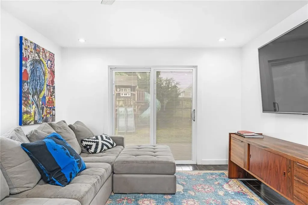 20 Algonquin Road East Providence RI 02916