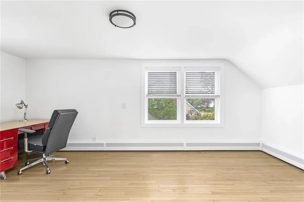 20 Algonquin Road East Providence RI 02916