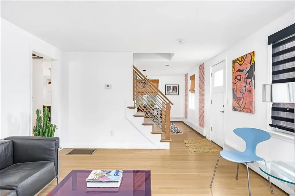 20 Algonquin Road East Providence RI 02916