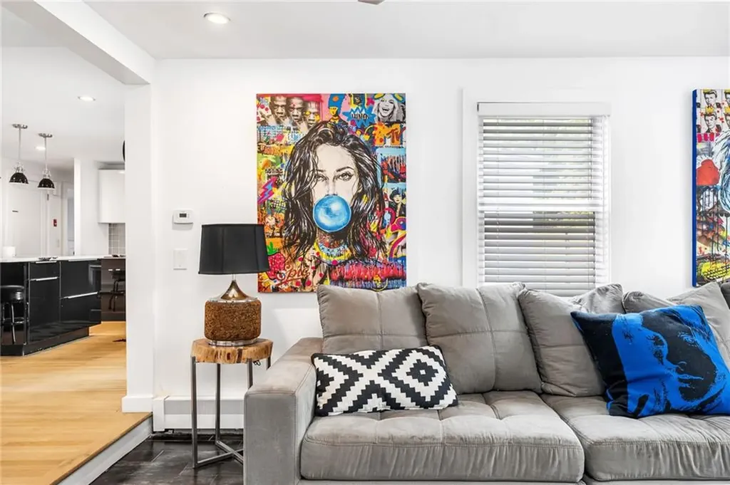 20 Algonquin Road East Providence RI 02916