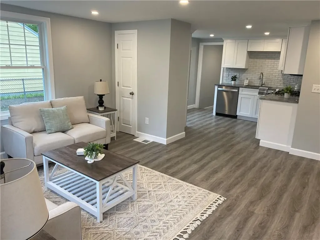 170 Bartlett Drive Warwick RI 02886