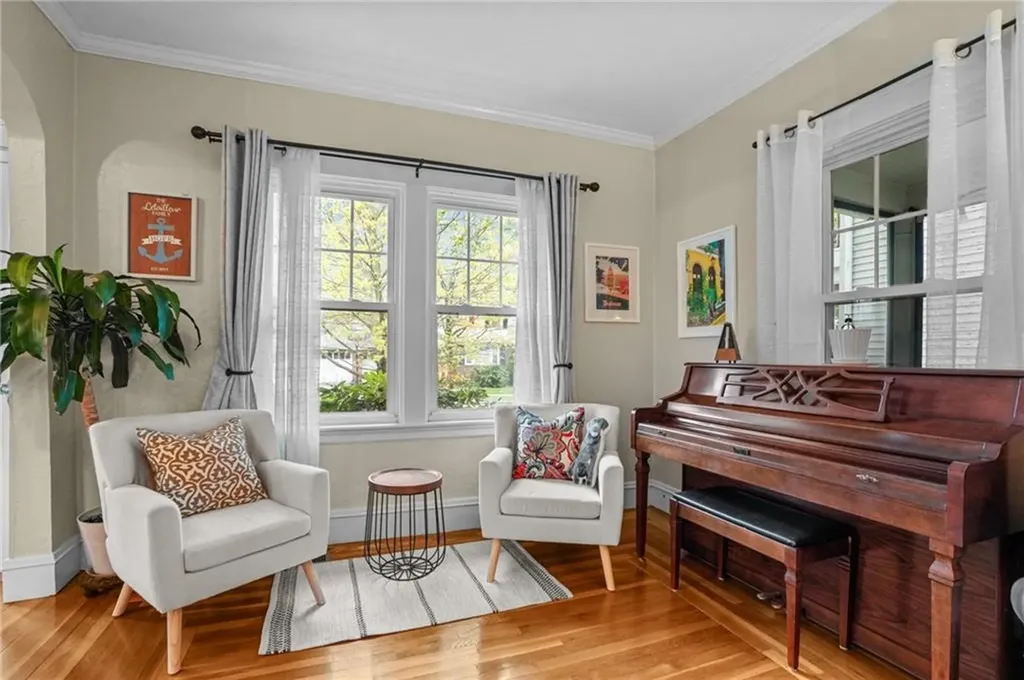 124 Jastram Street Providence RI 02908