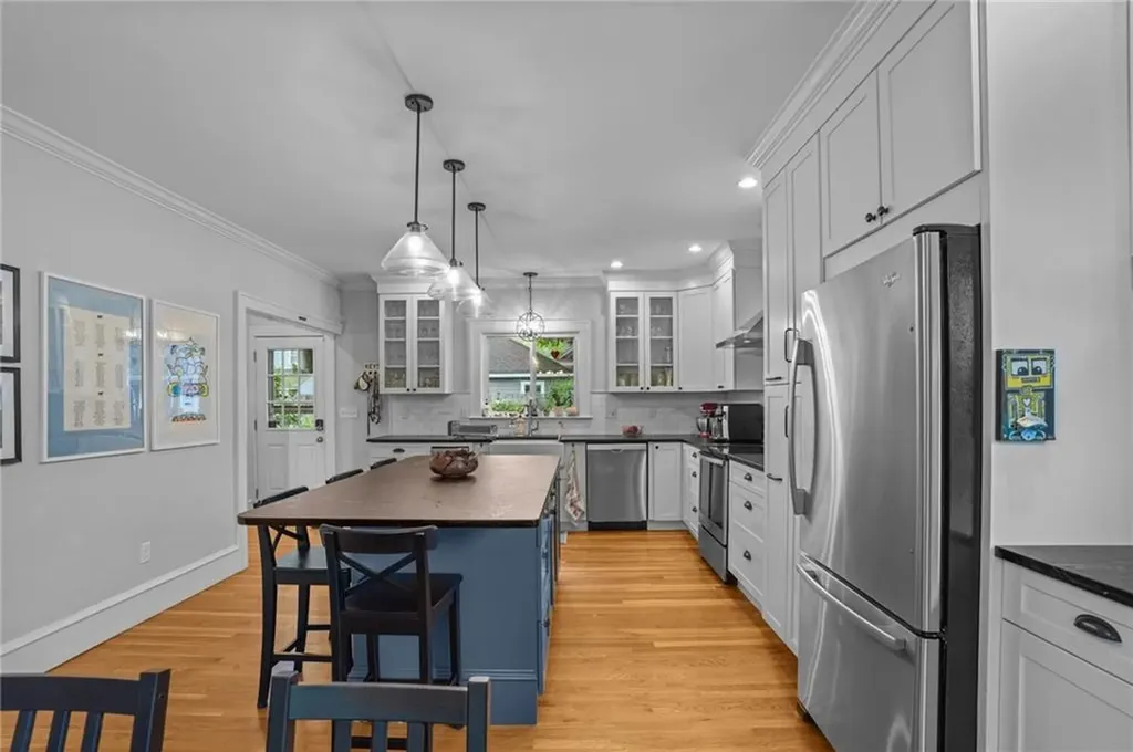 124 Jastram Street Providence RI 02908