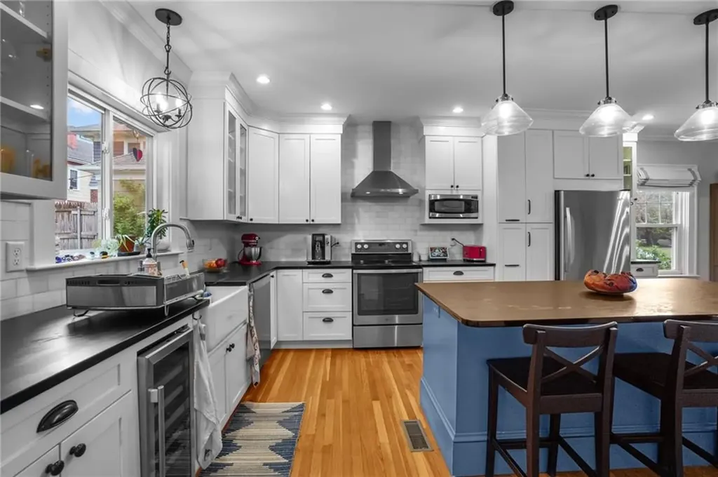 124 Jastram Street Providence RI 02908