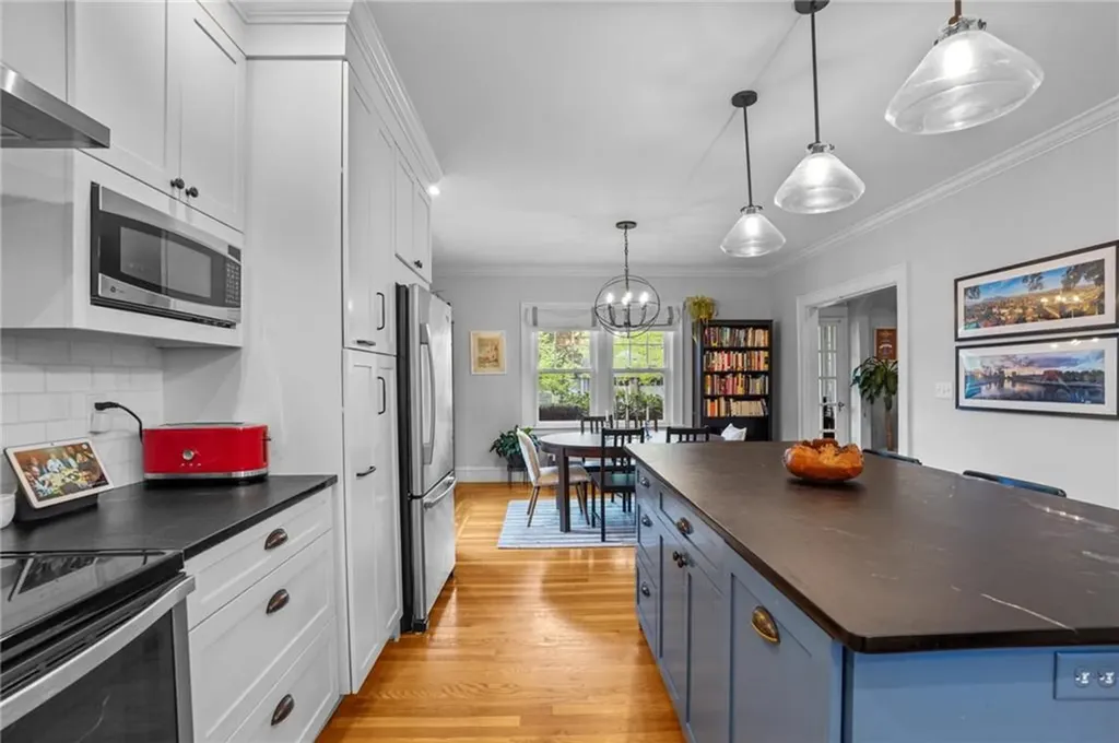 124 Jastram Street Providence RI 02908