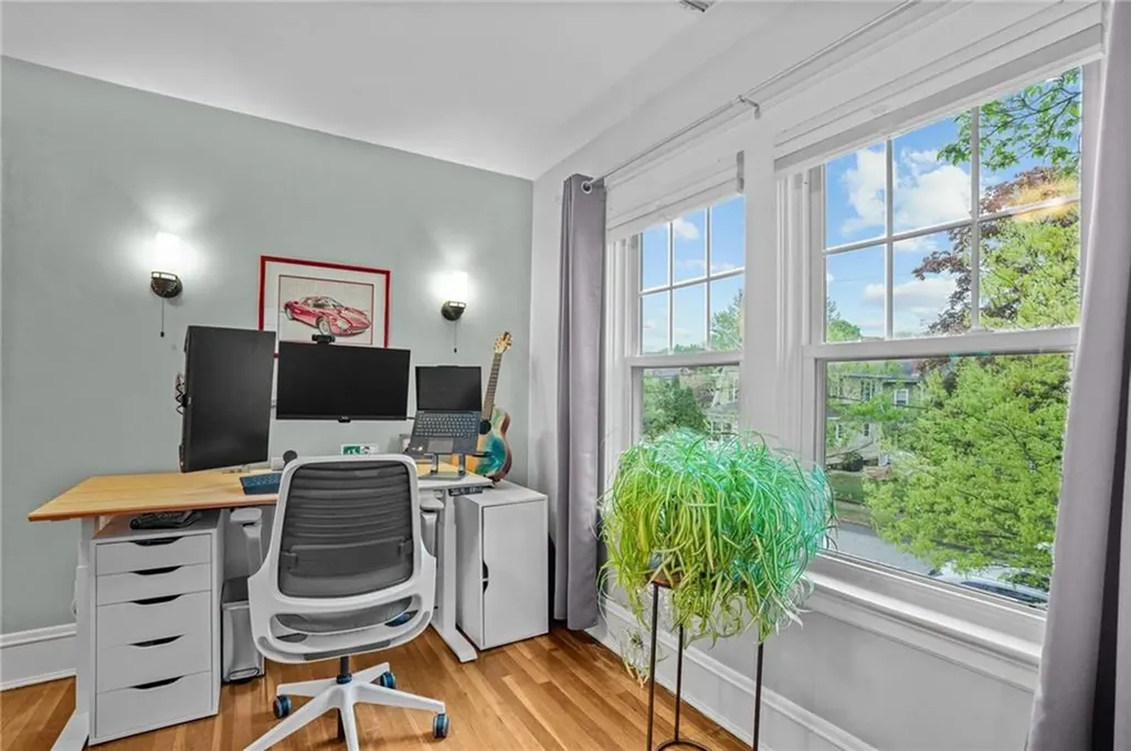 124 Jastram Street Providence RI 02908