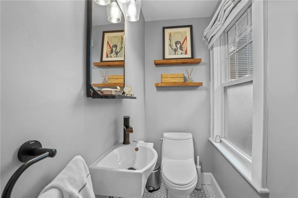 124 Jastram Street Providence RI 02908