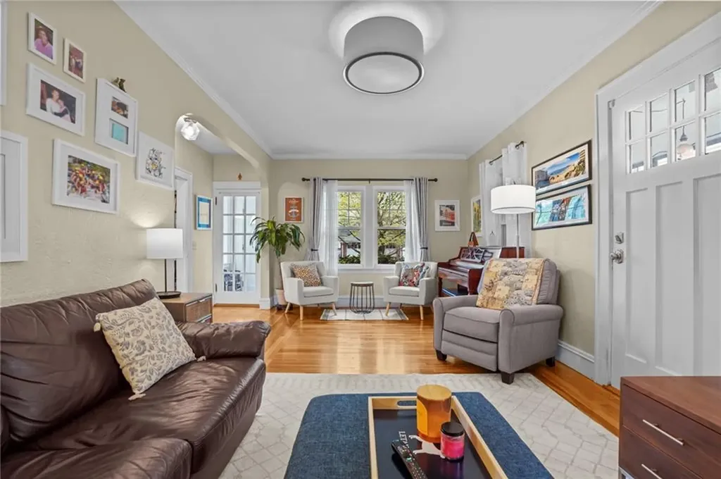 124 Jastram Street Providence RI 02908