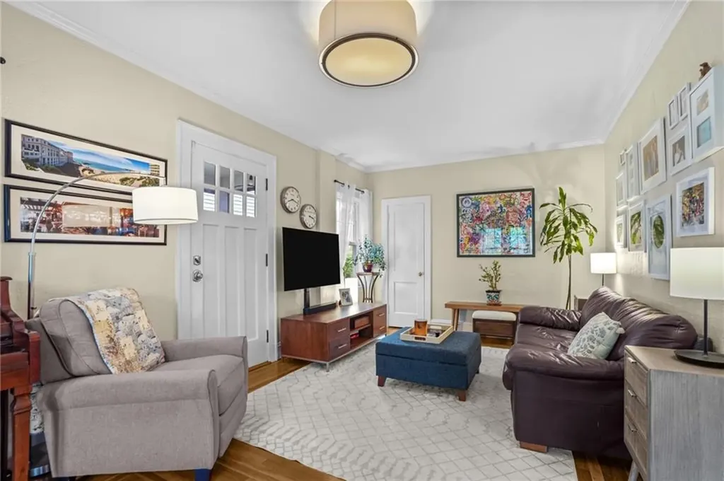 124 Jastram Street Providence RI 02908
