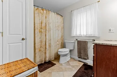 1740 Bulgarmarsh Road Tiverton RI 02878