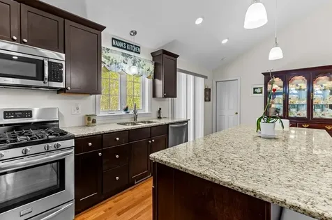 1740 Bulgarmarsh Road Tiverton RI 02878