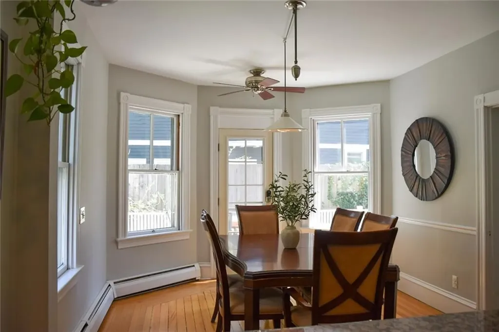 79 Bayside Avenue Warwick RI 02888