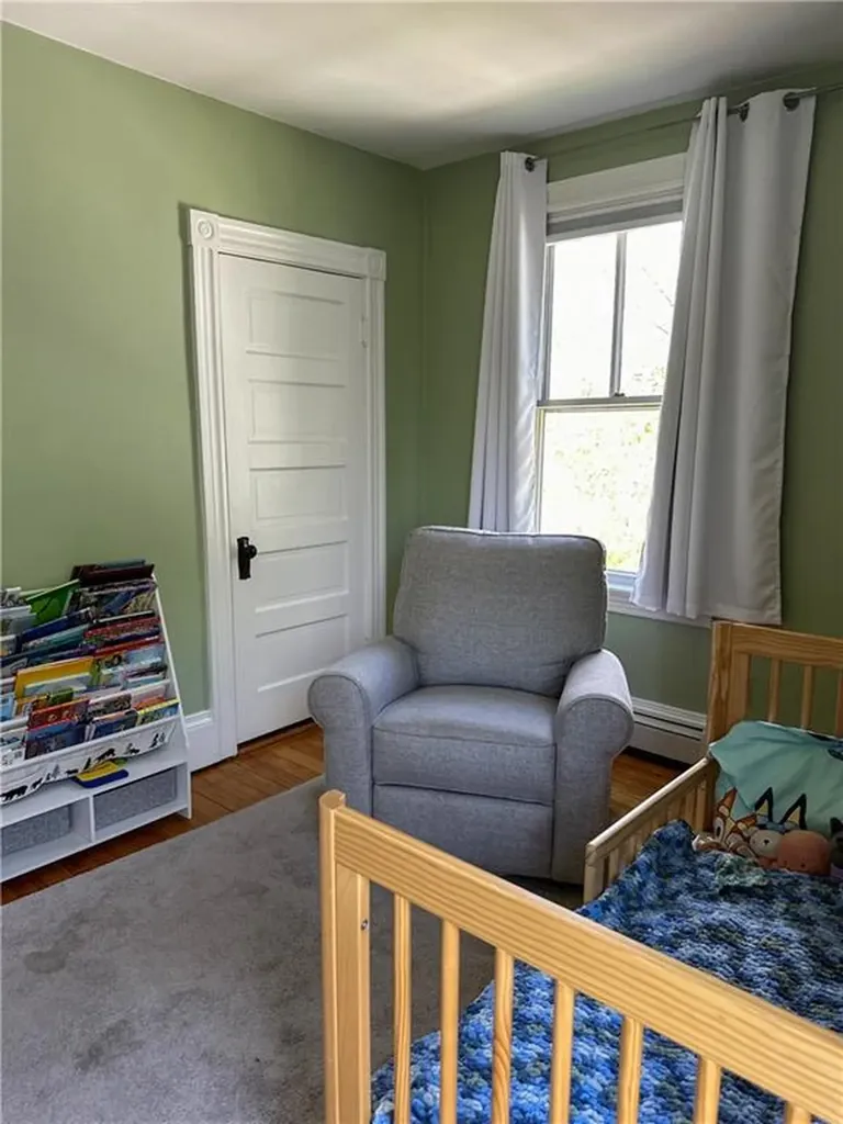 79 Bayside Avenue Warwick RI 02888