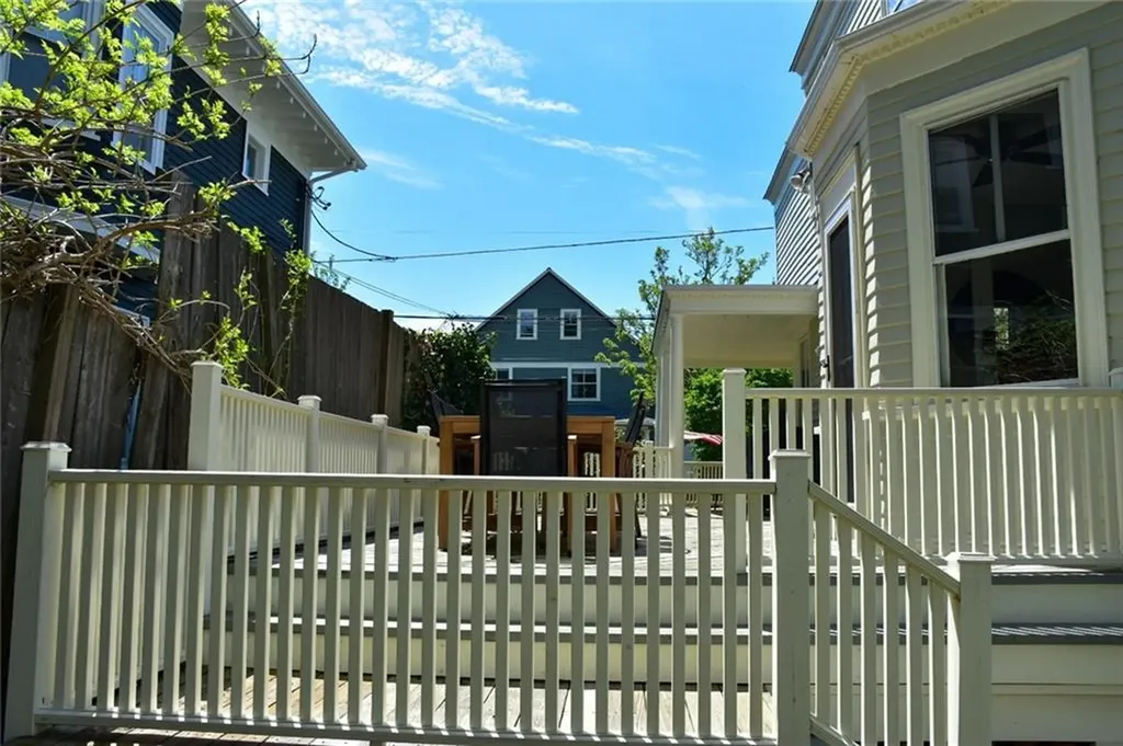 79 Bayside Avenue Warwick RI 02888