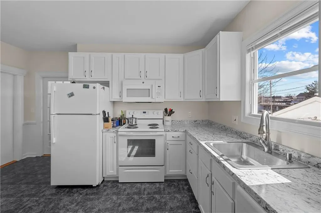 12 Tiffany Street Providence RI 02908