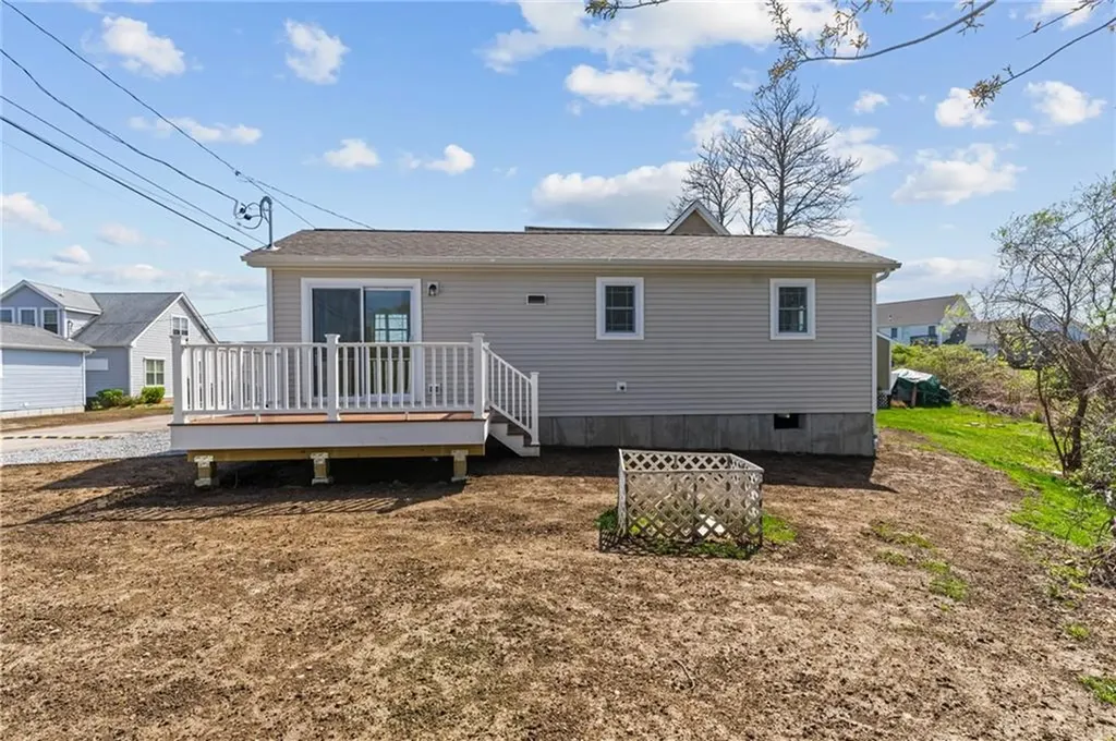 64 Burnside Avenue Narragansett RI 02882