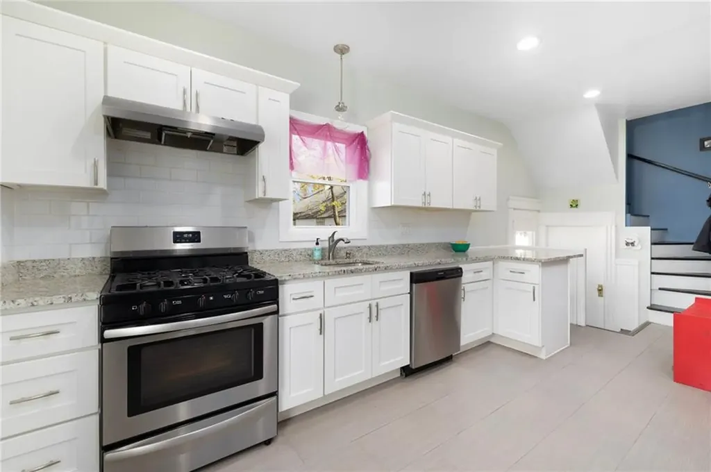 131 Carr Street Providence RI 02905