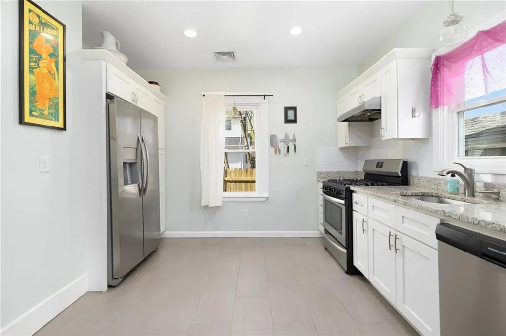 131 Carr Street Providence RI 02905